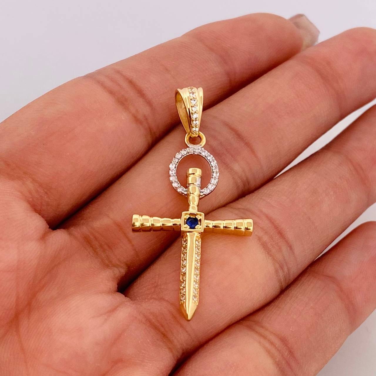 Dije Cruz Espada 3.35g / 4.3cm Dos Oros Amarillo Blanco 18K