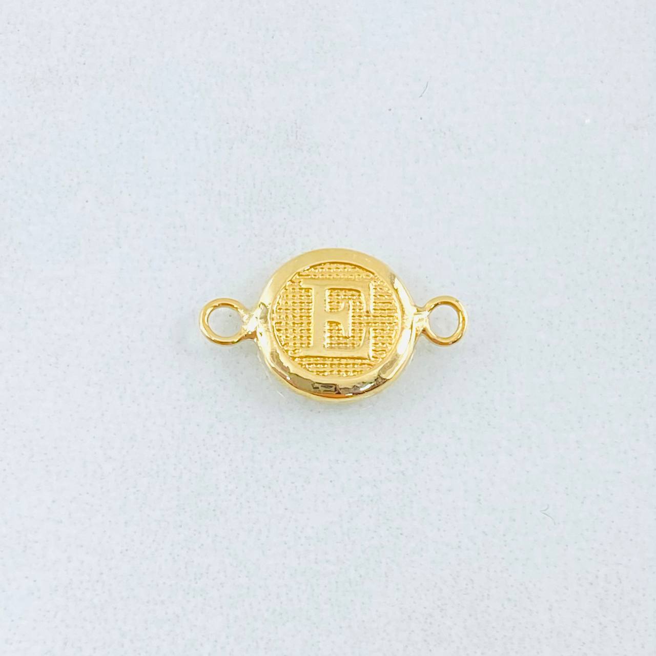 Herraje Letra E 0.4gr / 1.5cm / Oro Amarillo 18K