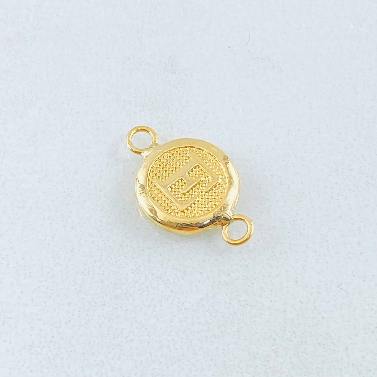 Herraje Letra E 0.35gr / 1.5cm / Oro Amarillo 18K