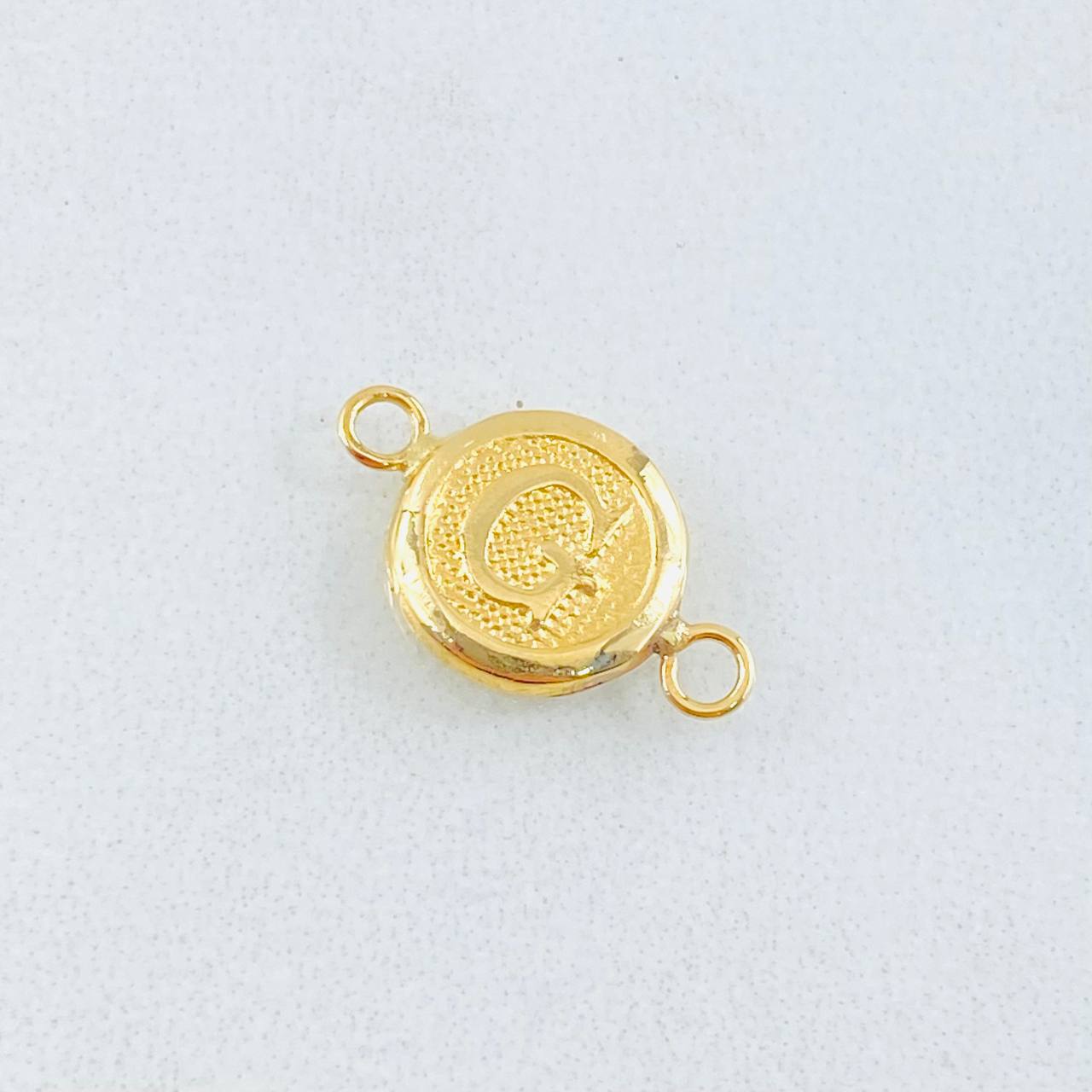 Herraje Letra G 0.4gr / 1.5cm / Oro Amarillo 18K