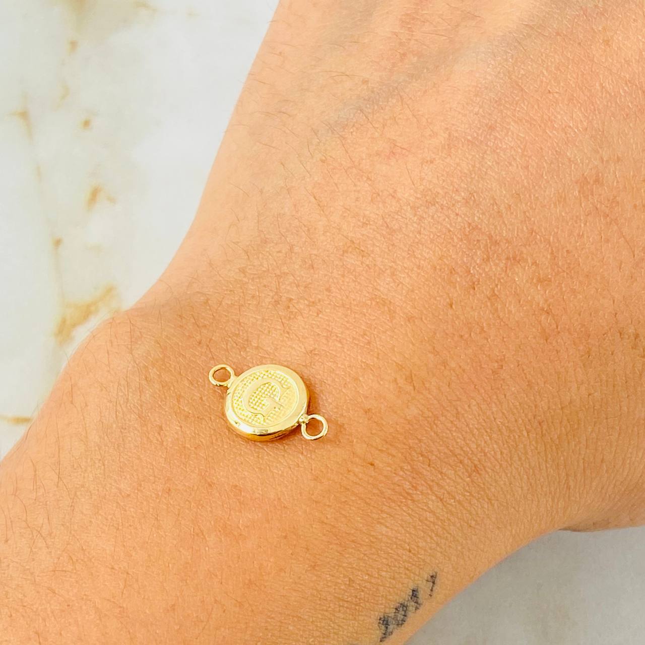 Herraje Letra G 0.45gr / 1.5cm / Oro Amarillo 18K