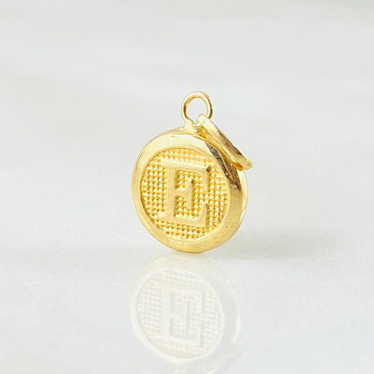 Dije Letra E Circulo Texturizado 0.4gr / 1.5cm / Oro Amarillo 18K *