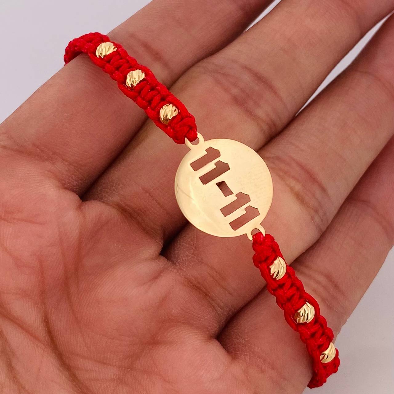 Pulsera Tejida Roja Placa 11-11 Oro Amarillo 18K