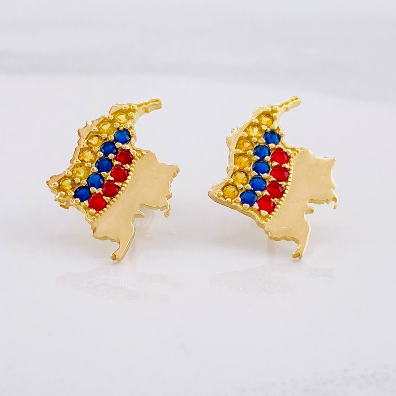 Topos Mapa de Colombia 3.65g / 18mm Oro Amarillo 18K