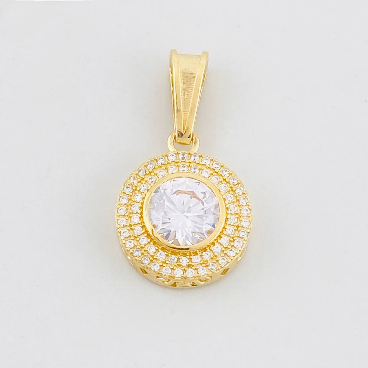 Dije Halo Tupido 4.85g / 2.7cm Oro Amarillo 18K