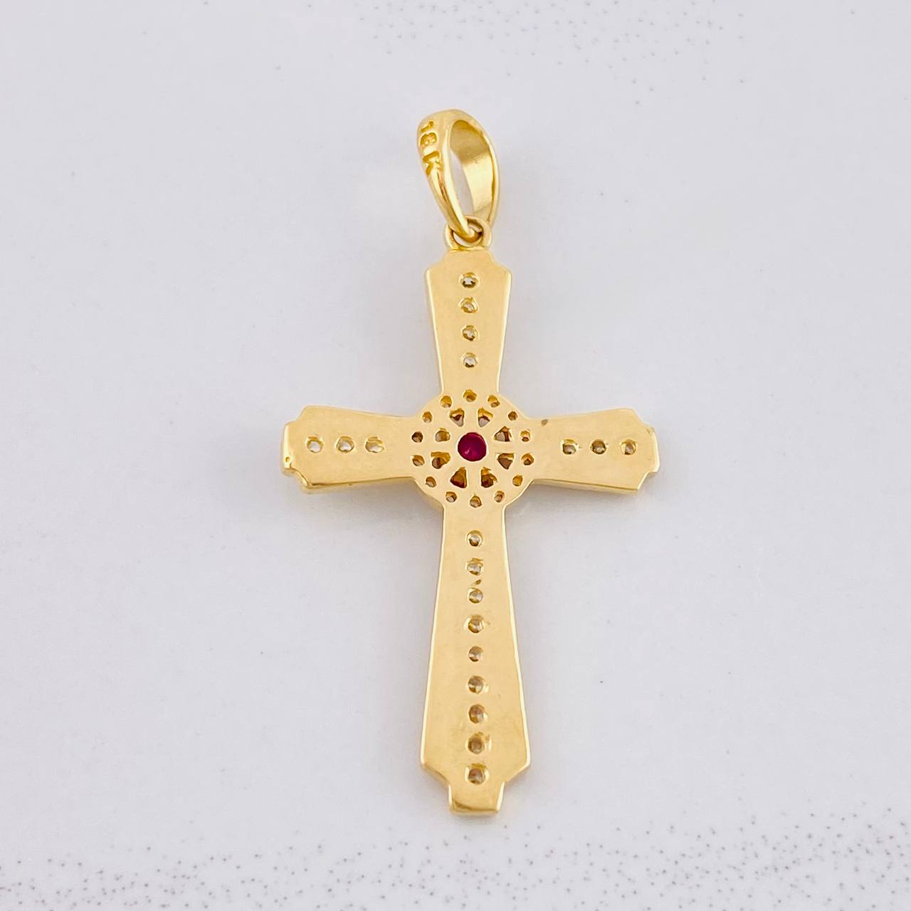 Dije Cruz Halo Central 3.9g / 4.1cm Oro Amarillo 18K