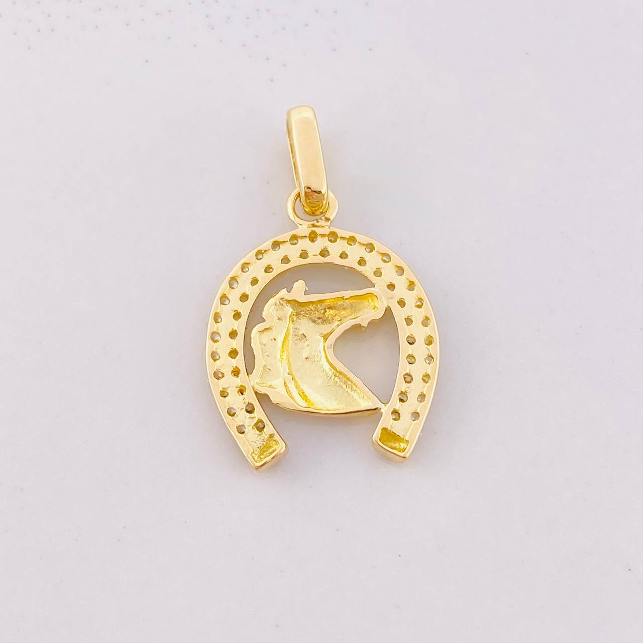 Dije Herradura Caballo 1.75g / 2.2cm Tres Oros 18K