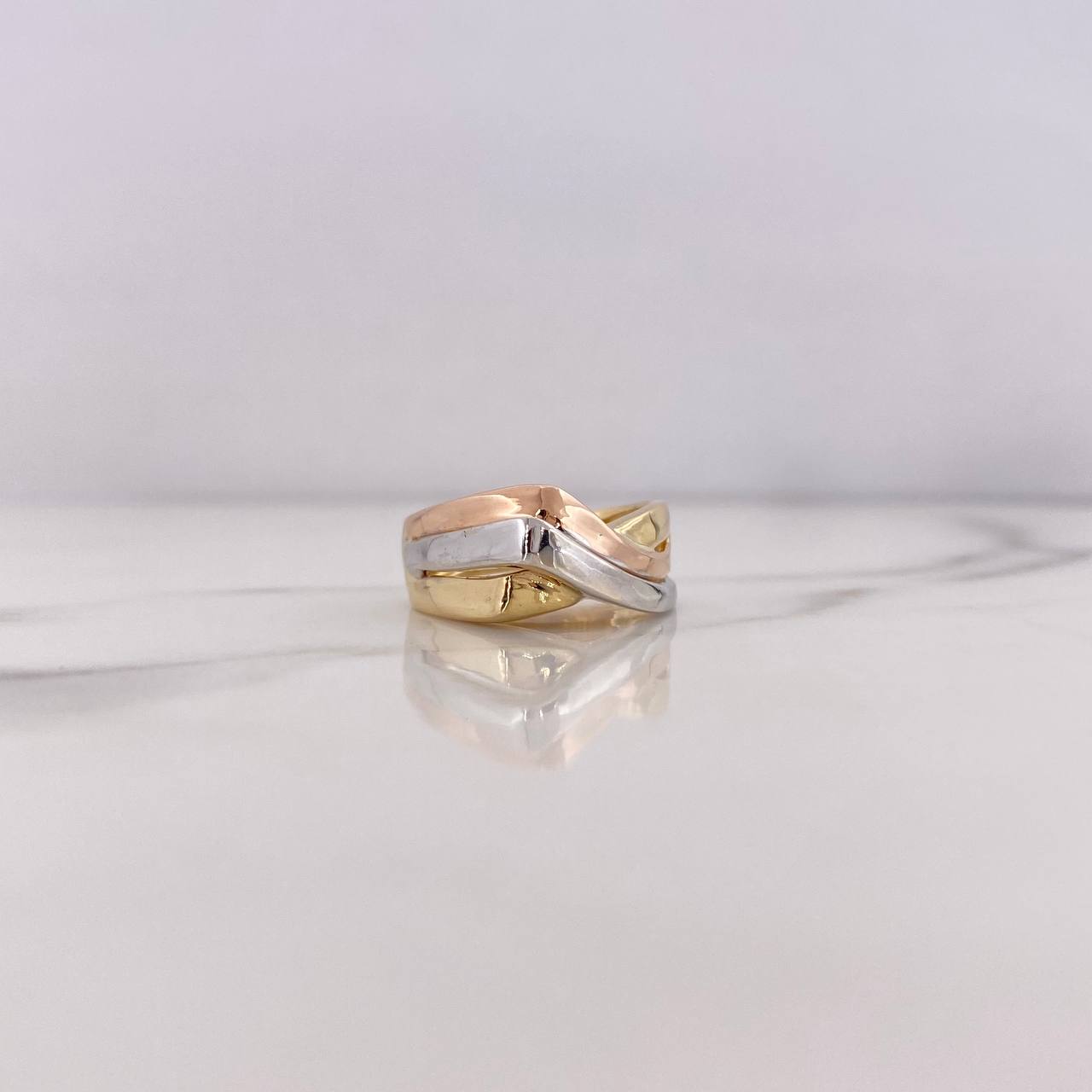 Anillo Alianza 5.2gr / T6 1/2 / Tres Oros 18K $