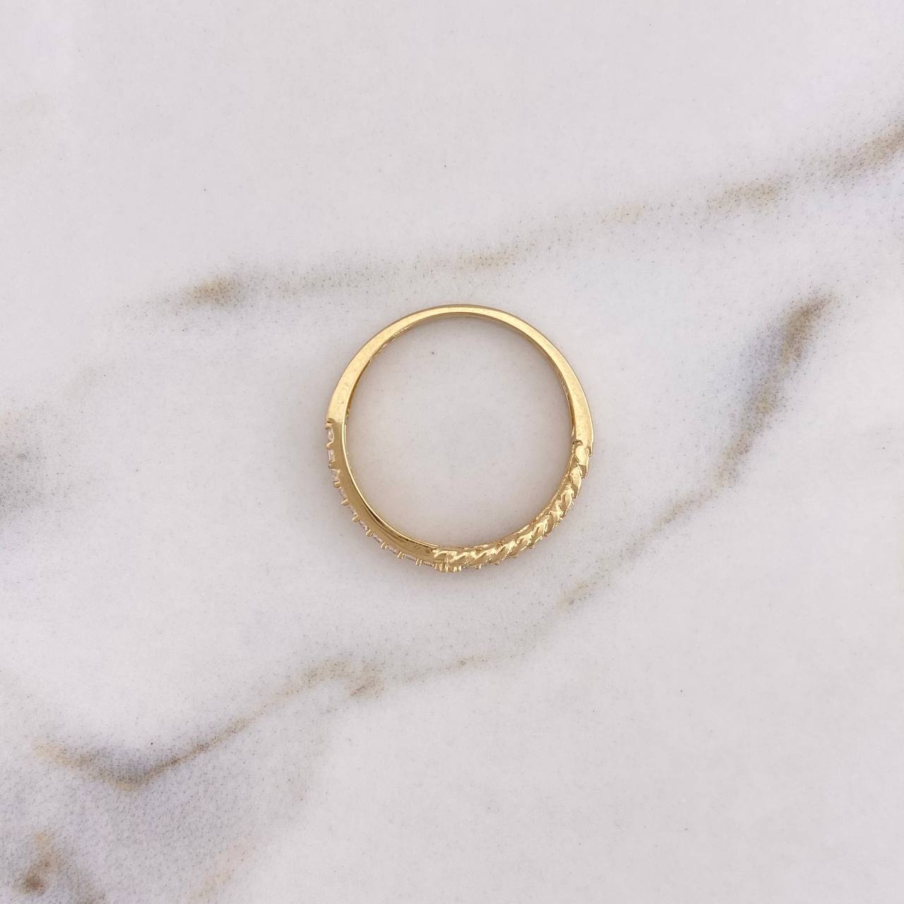 Anillo Cubano Churumbela 2.55gr / T7 1/2 / Circones Blancos Oro Amarillo 18K $