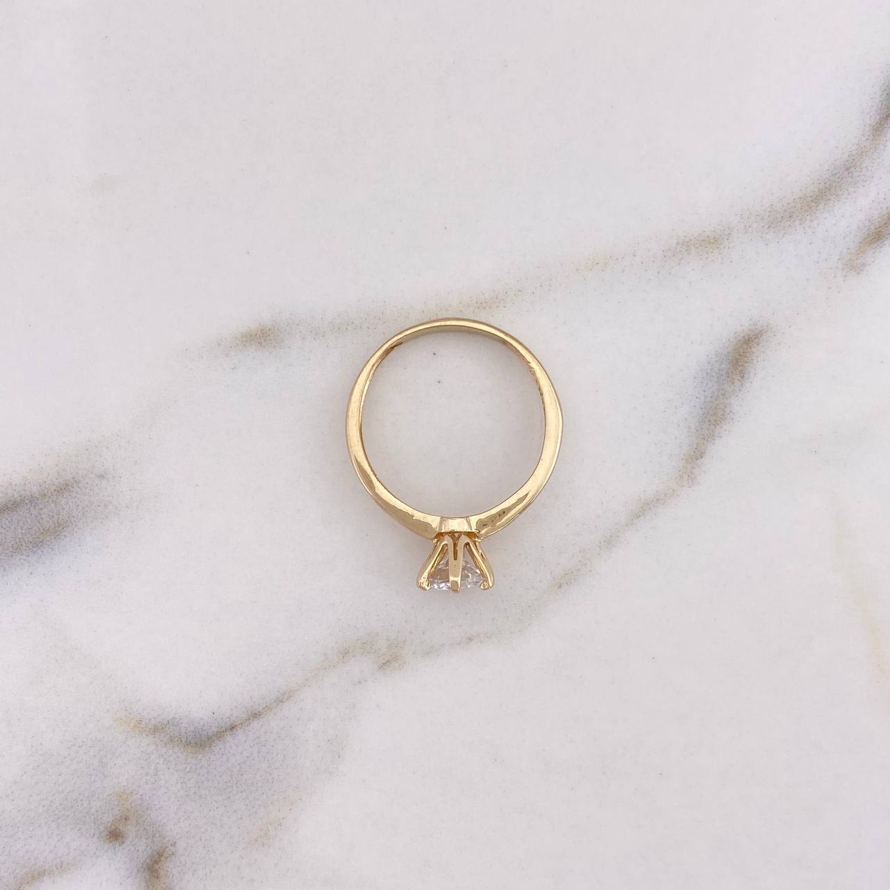 Anillo Solitario 2.6gr / T7 / Circon Blanco Oro Amarillo 18K #