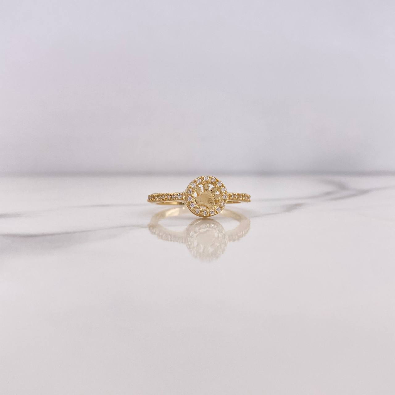 Anillo Huella 2.4gr / T8 1/4 / Circones Blancos Oro Amarillo 18K $