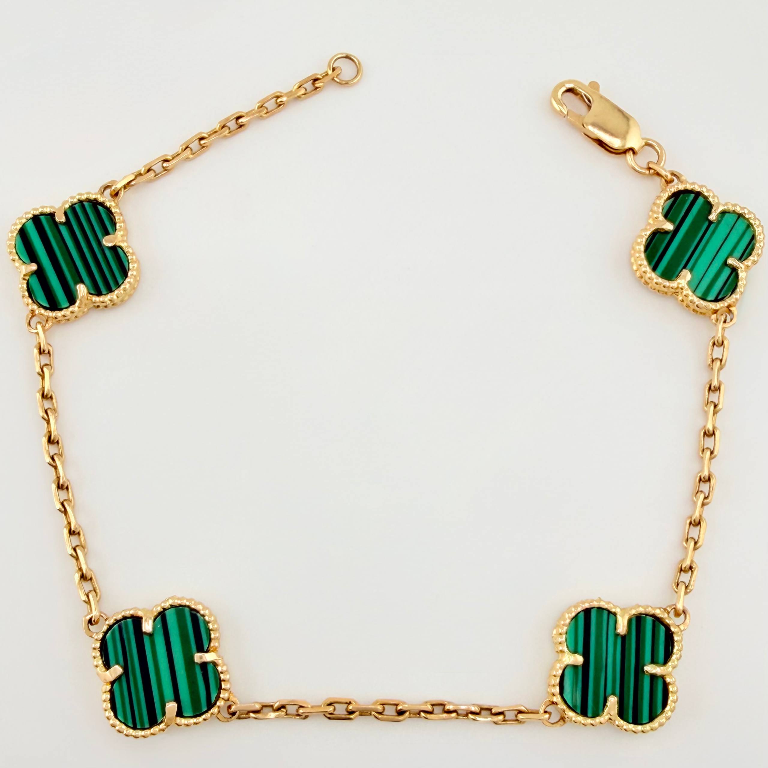 Pulso Cajon Trebol 10.4gr / 21cm / 2.1mm Oro Amarillo 18K