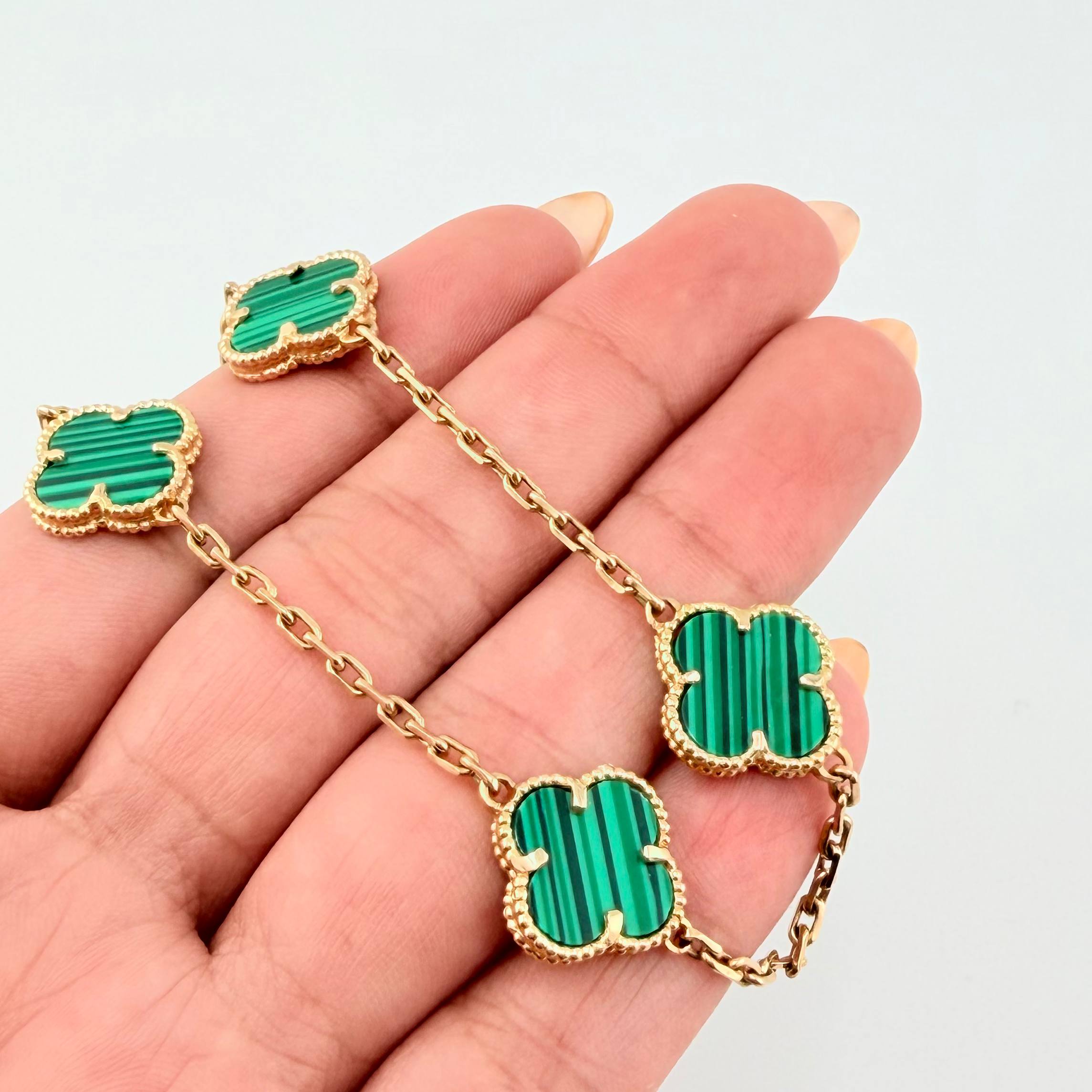 Pulso Cajon Trebol 9.35gr / 19.5cm / 2mm Oro Amarillo 18K ©