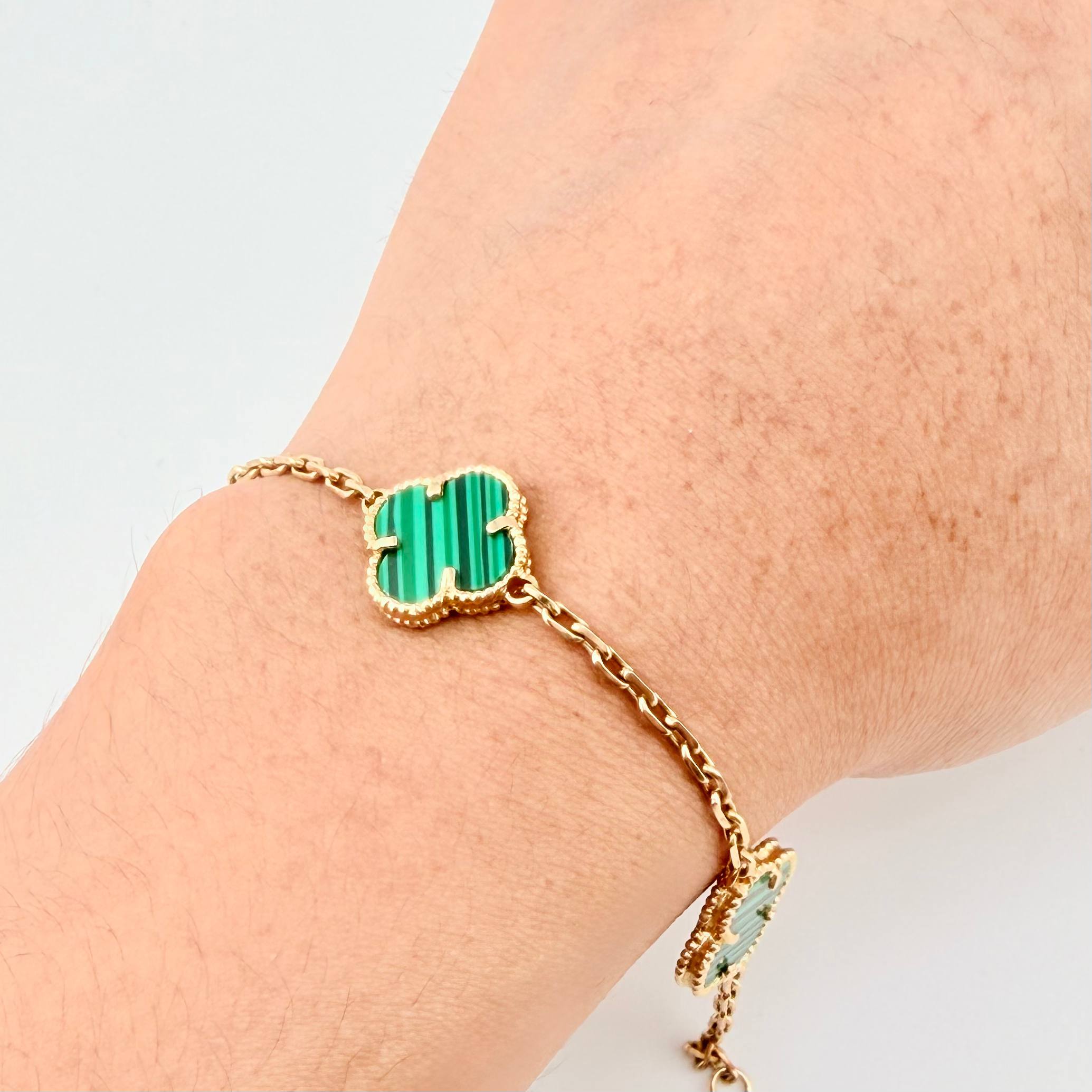 Pulso Cajon Trebol 10.4gr / 21cm / 2.1mm Oro Amarillo 18K