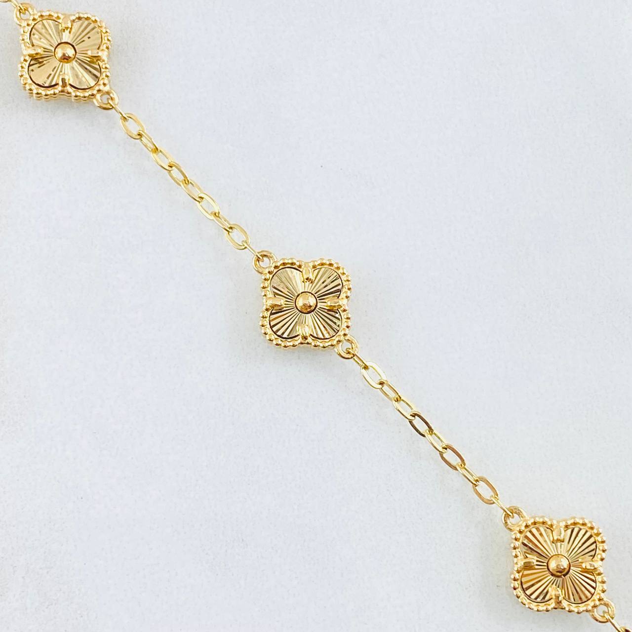 Pulso Aro Seguido Trebol Dorado 4.75gr / 16.5cm-19cm / Oro Amarillo Nac.Esp. 18K ©