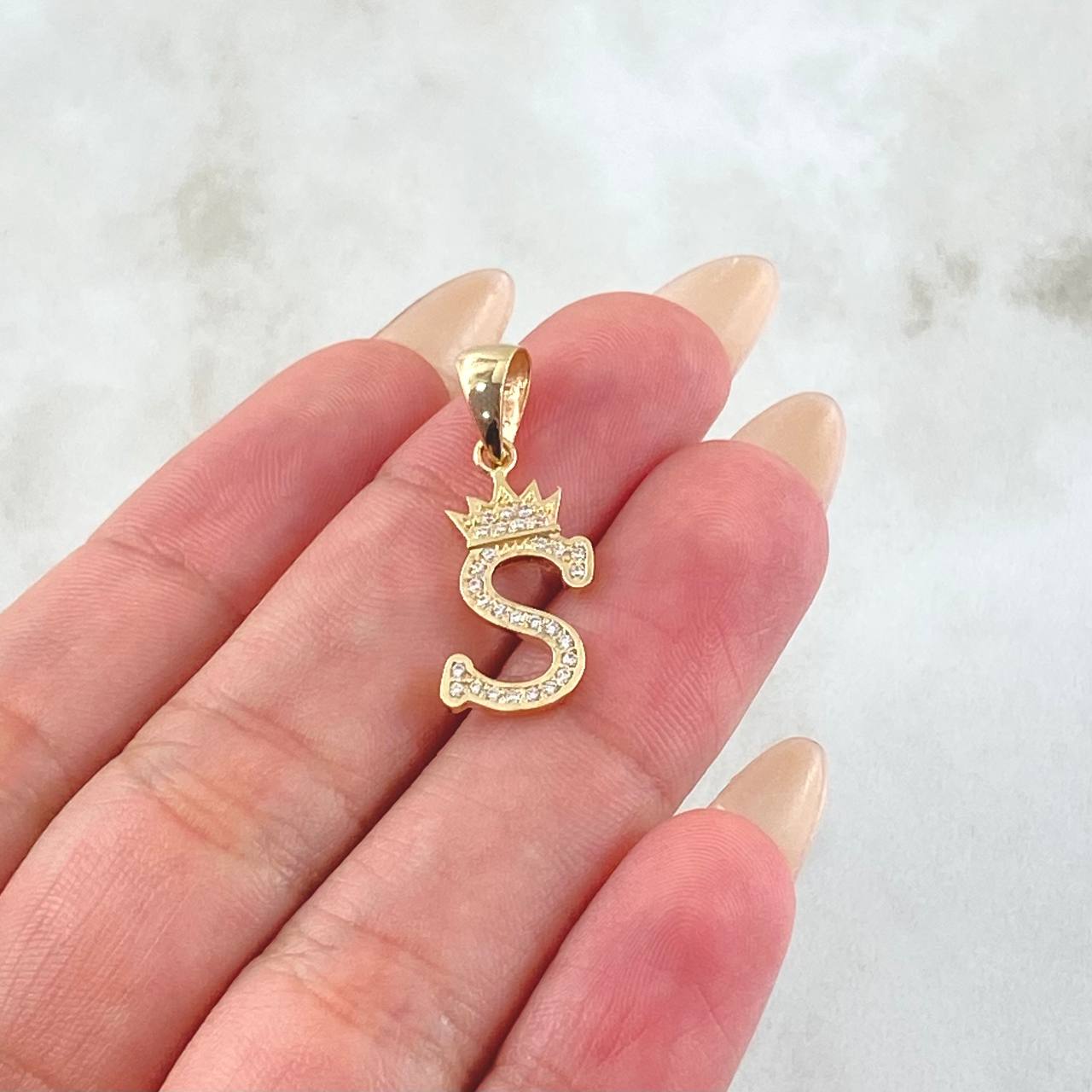 Dije Corona Letra S 1.5gr / 2.6cm / Oro Amarillo 18K