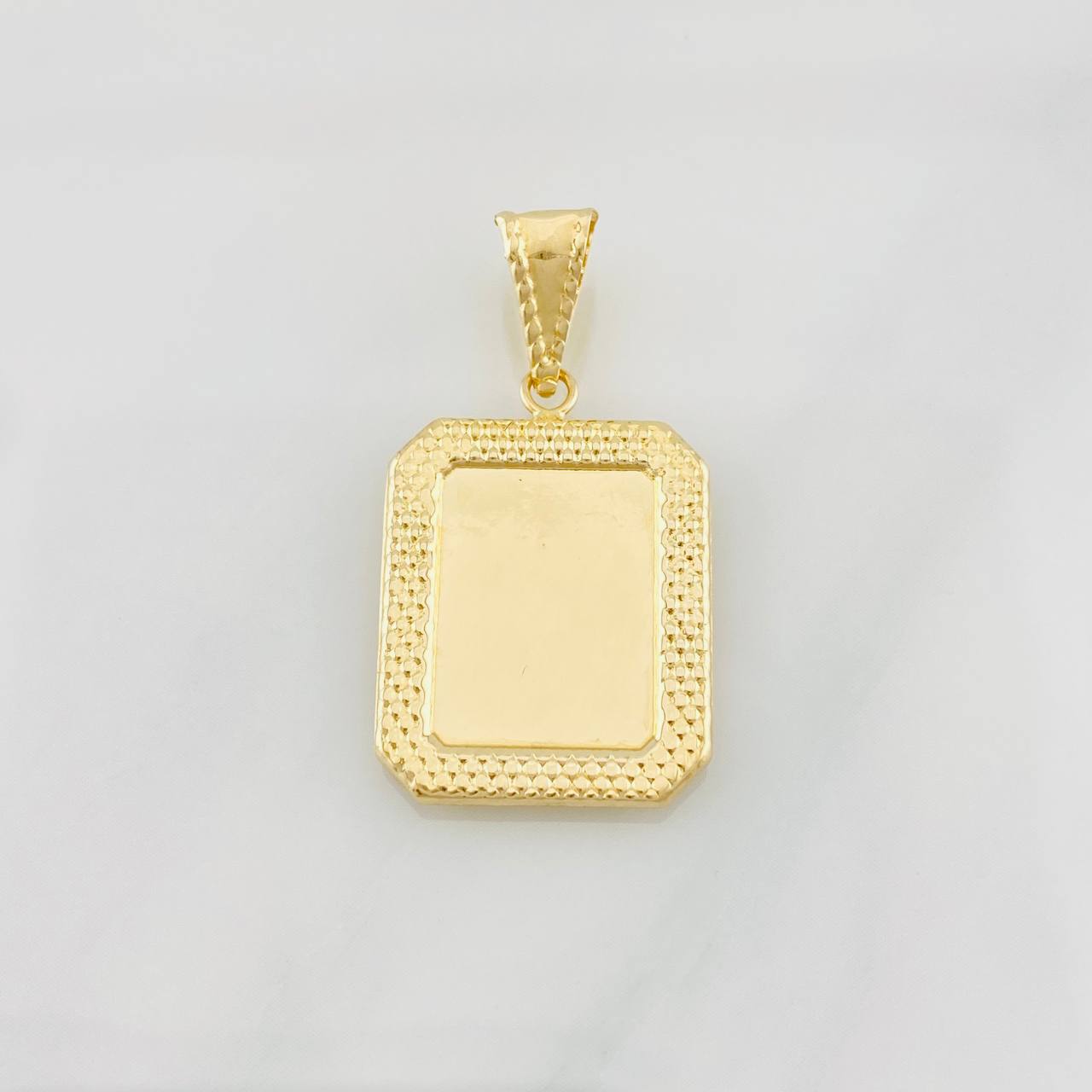 Dije Placa Marco Bordeado 1.1g / 3cm Oro Amarillo 18K