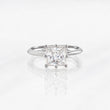 Anillo Solitario Moisanita 1 qts 1.8g / T5 1/2 Oro Blanco 18K