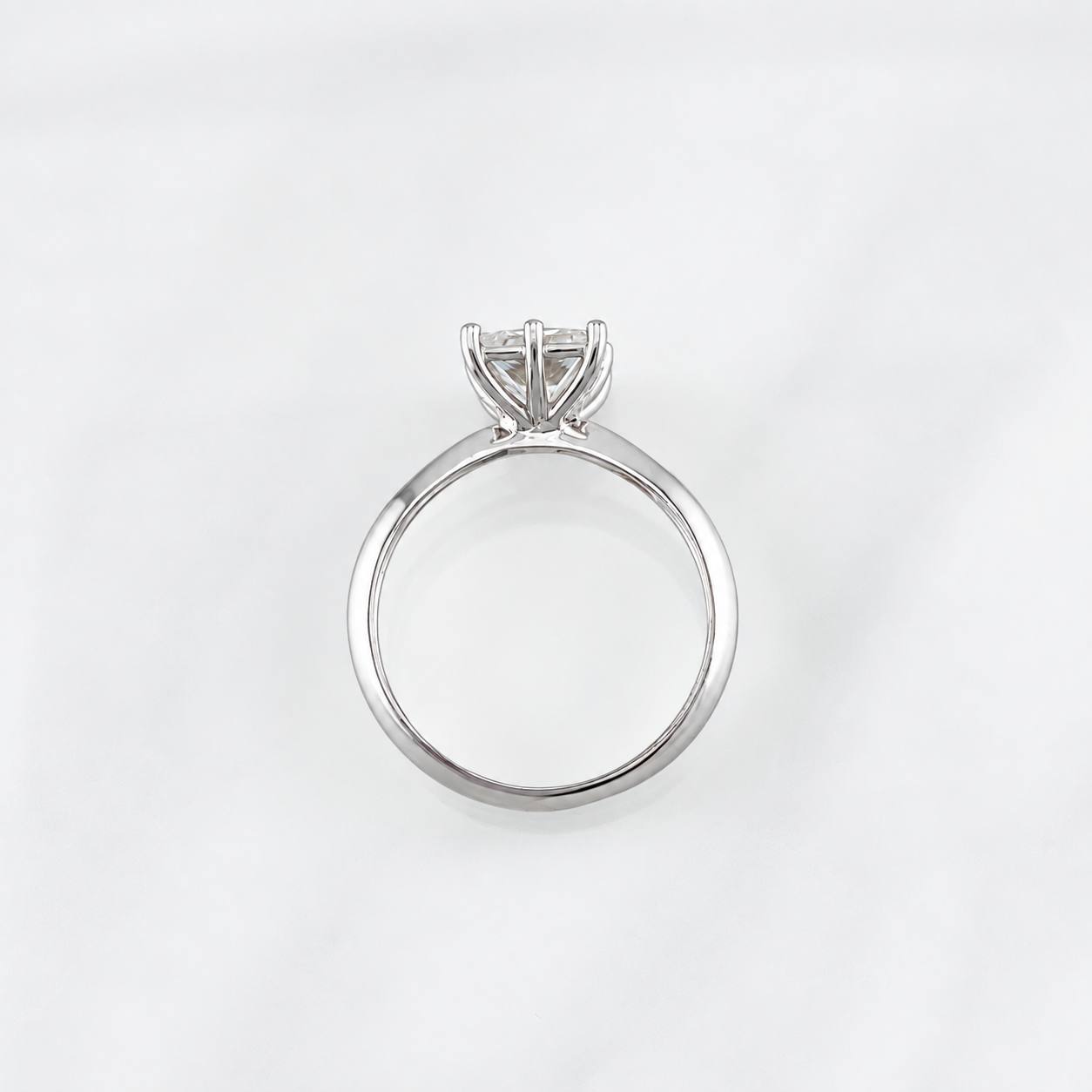Anillo Solitario Moisanita 1 qts 1.8g / T5 1/2 Oro Blanco 18K