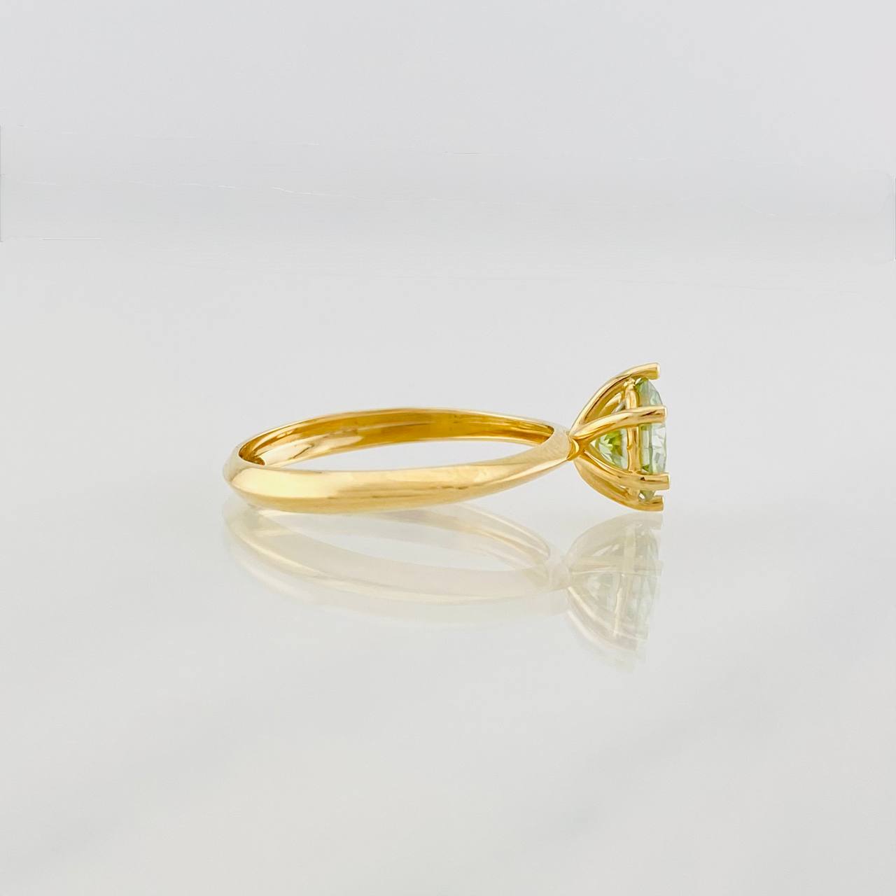 Anillo Solitario Moisanita 1 qts 1.65g / T5 3/4 Oro Amarillo 18K