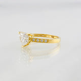 Anillo Corazon Moisanita 1 qts 08 pts 2.15g / T6 1/2 Oro Amarillo 18K