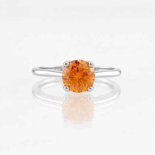 Anillo Cuatro Garras Moisanita 1 pts 1.9g / T6 1/4 Oro Blanco 18K