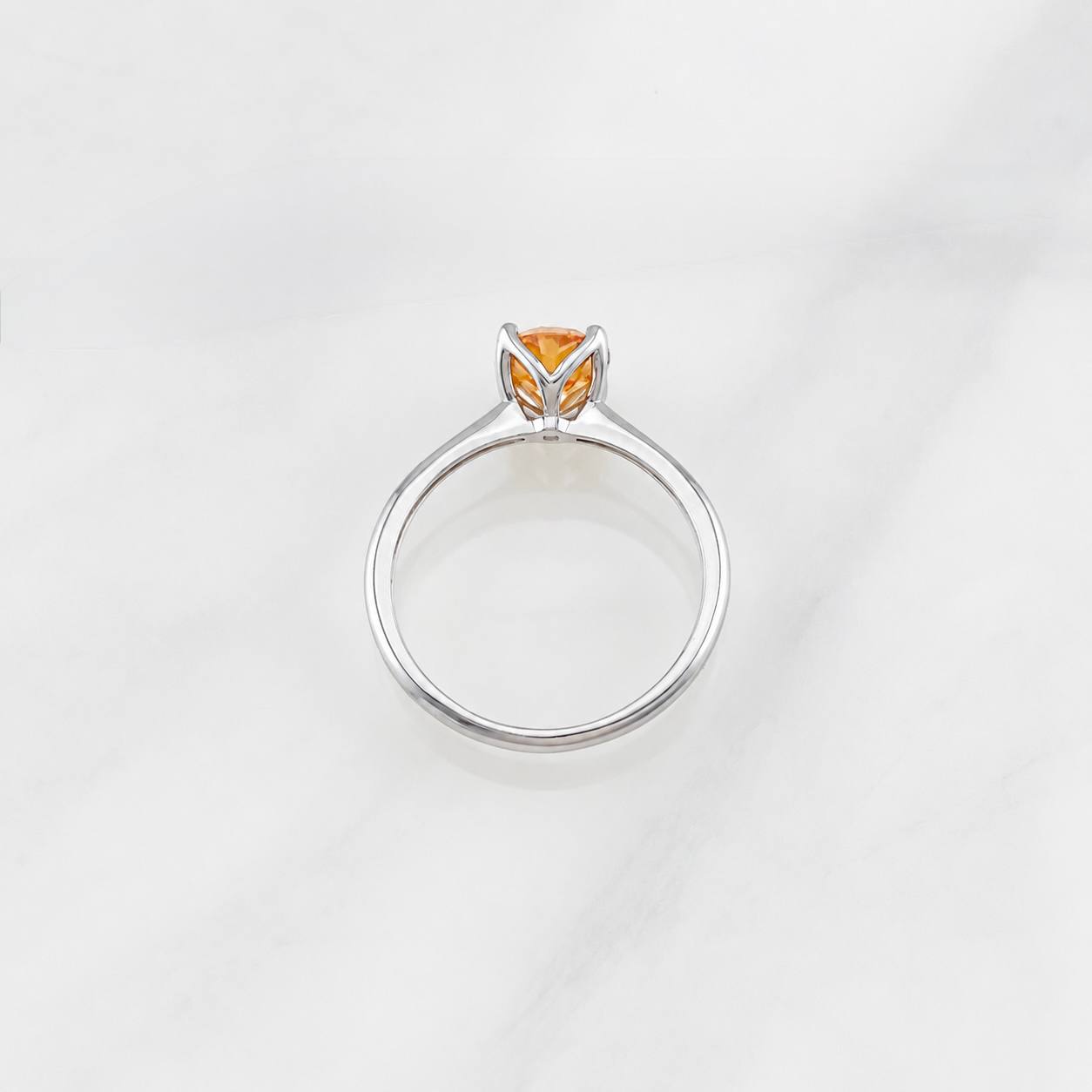 Anillo Cuatro Garras Moisanita 1 pts 1.9g / T6 1/4 Oro Blanco 18K