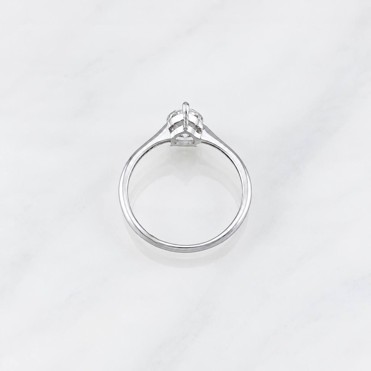 Anillo Gota Moisanita 1 qts 1.8g / T7 1/2 Oro Blanco 18K