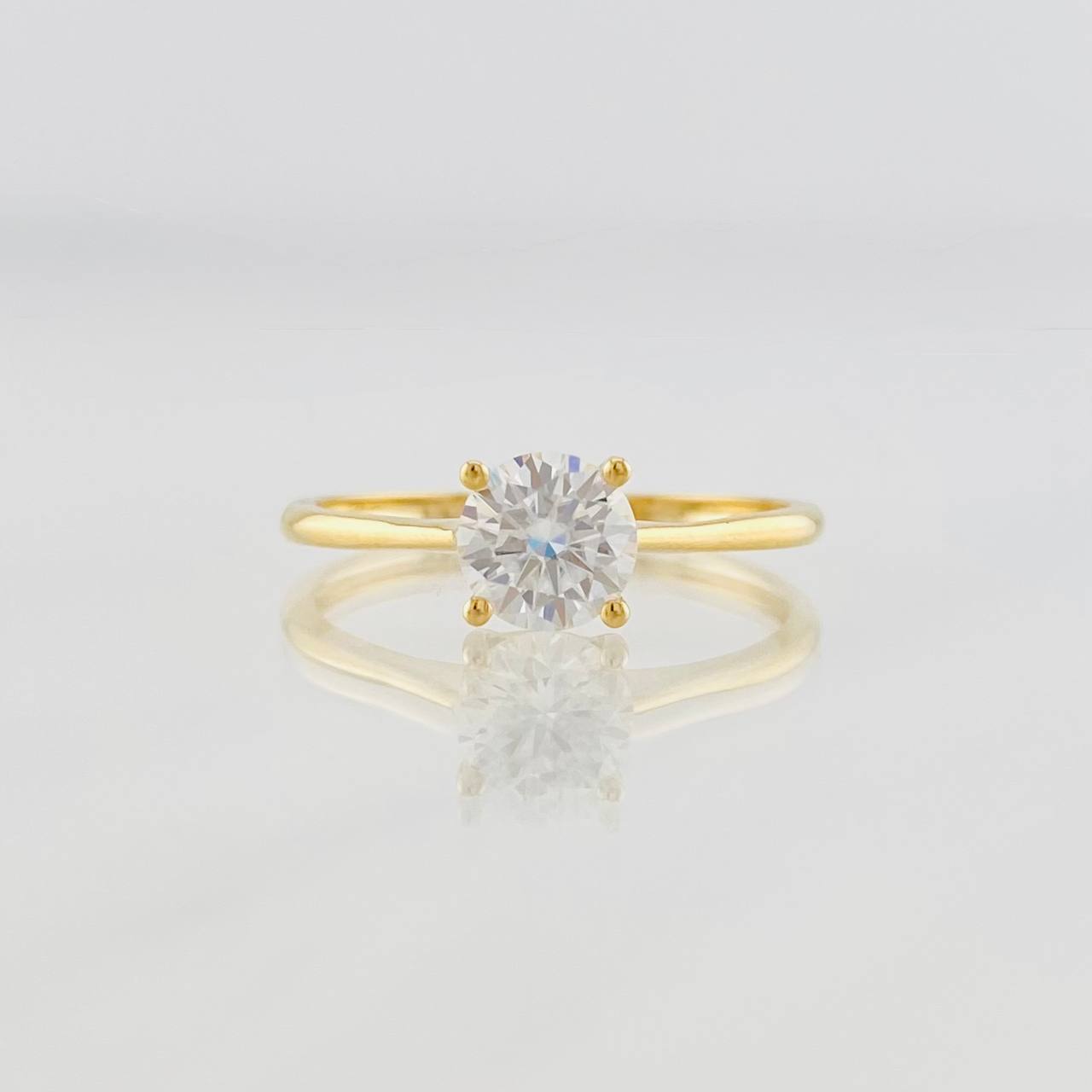 Anillo Solitario Moisanita 50pts 1.55g / T8 Oro Amarillo 18K