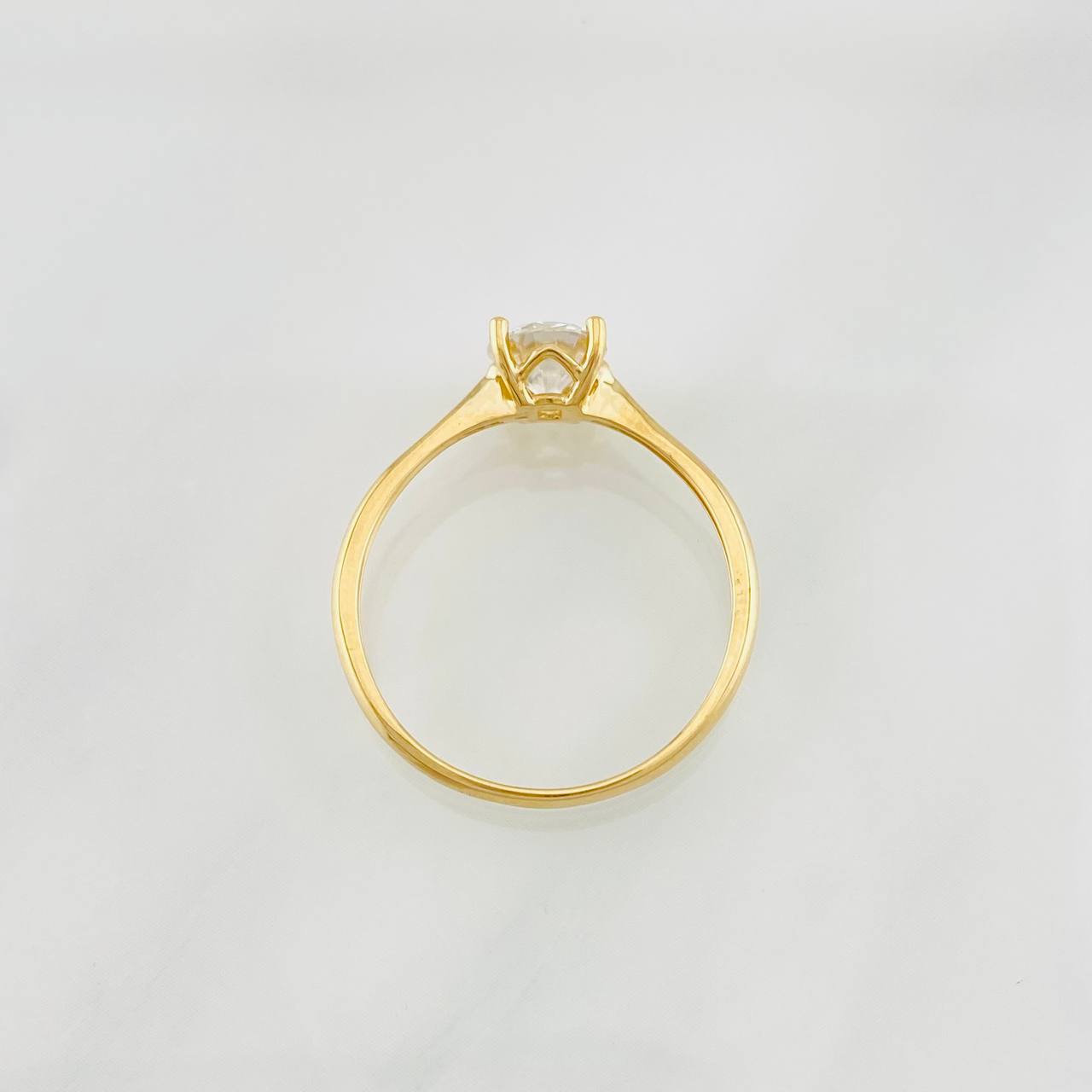 Anillo Solitario Moisanita 50pts 1.55g / T8 Oro Amarillo 18K