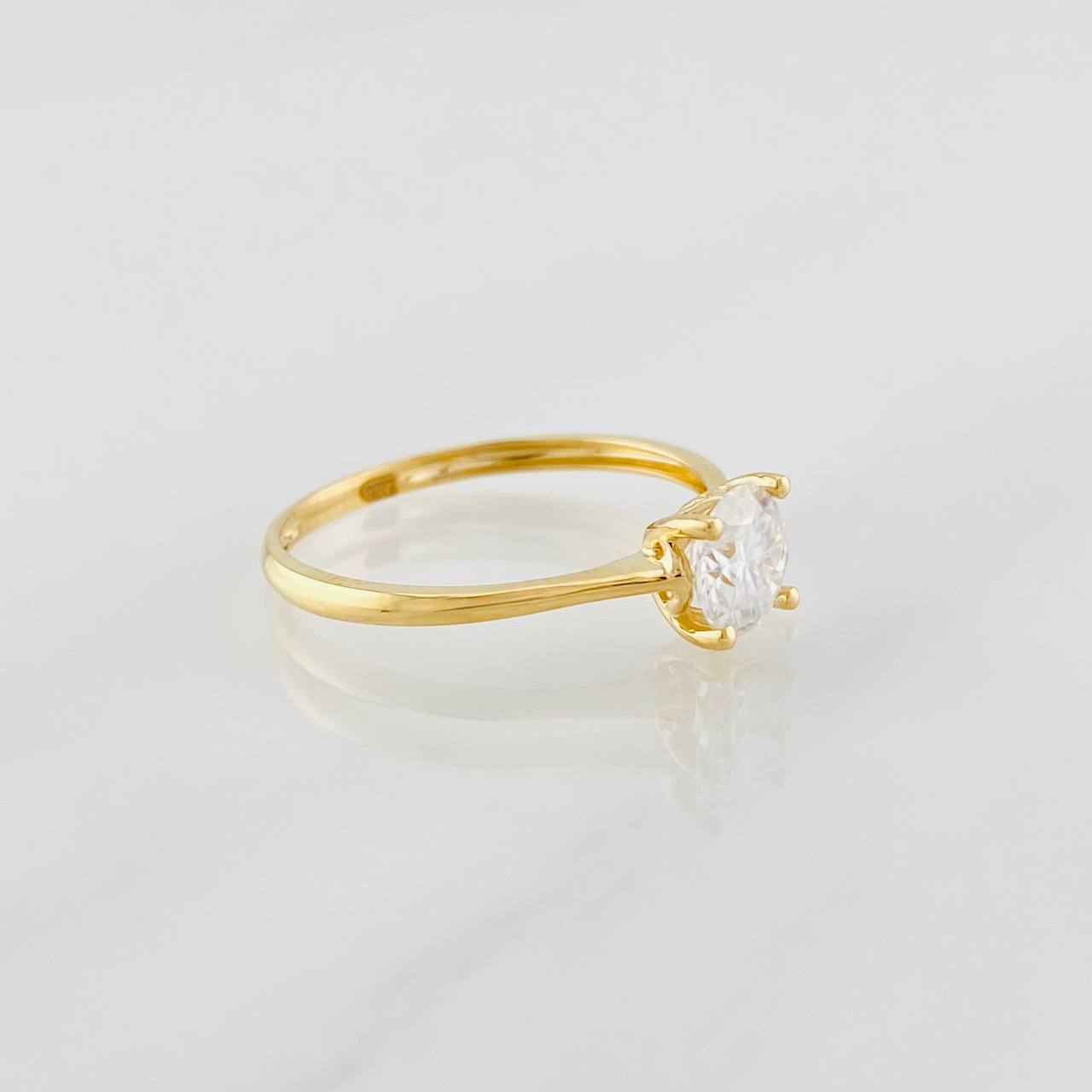 Anillo Solitario Moisanita 50pts 1.55g / T8 Oro Amarillo 18K