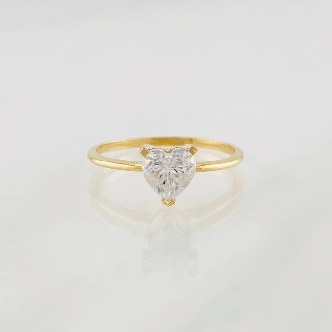 Anillo Solitario Corazón Moisanita 50pts 1.7g / T7 1/4 Oro Amarillo 18K