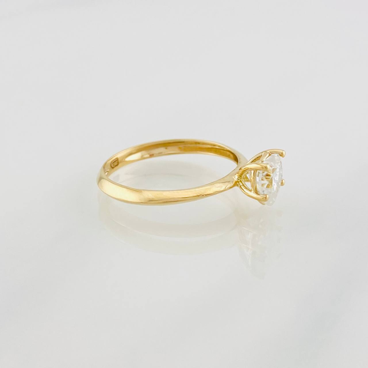 Anillo Solitario Corazón Moisanita 50 pts 1.6g / T6 Oro Amarillo 18K