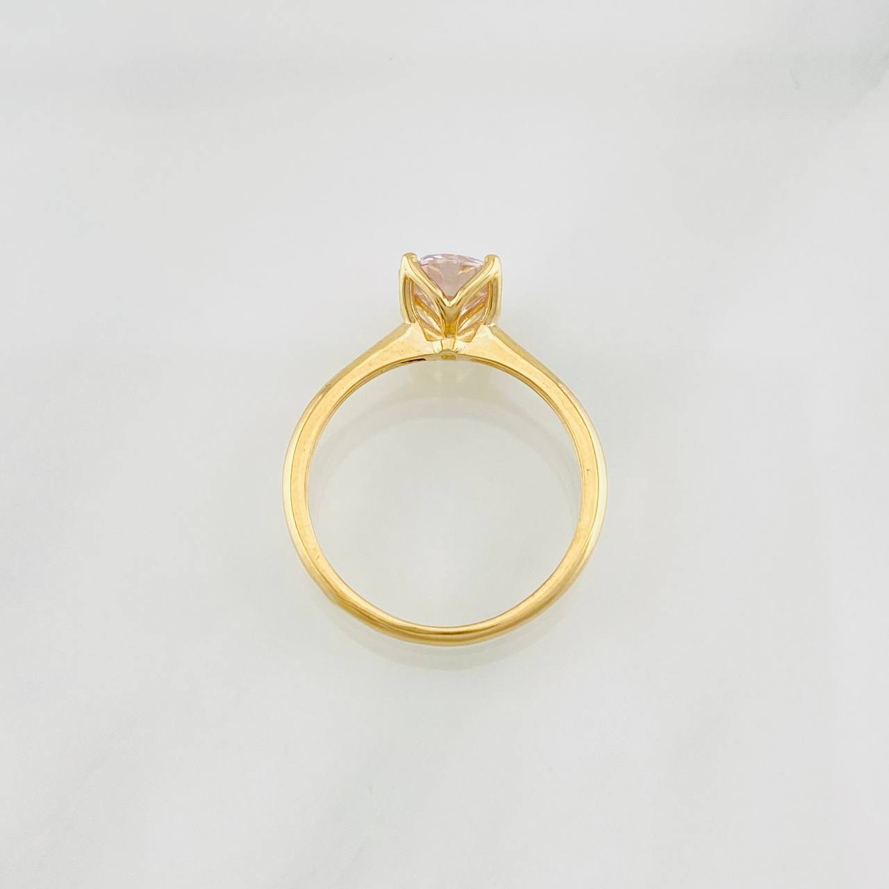 Anillo Solitario Moisanita 75 pts 1.9g / T6 Oro Amarillo 18K