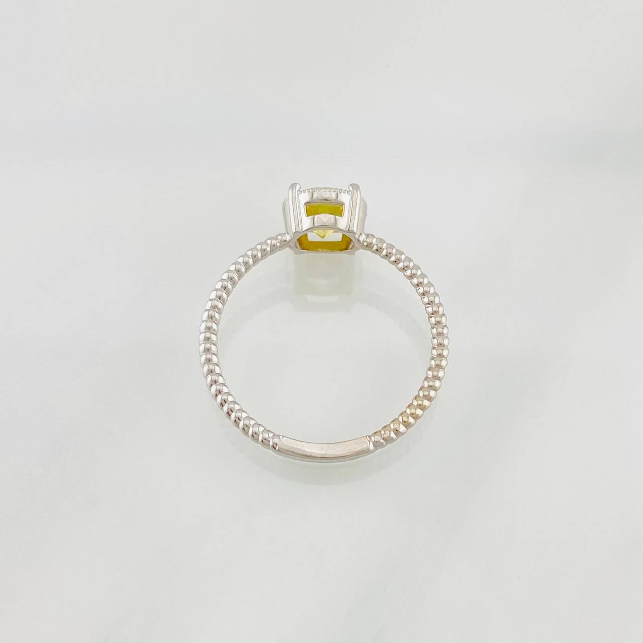Anillo Solitario Circulo Moisanita 1 qts 1.9g / T7 Oro Amarillo 18K