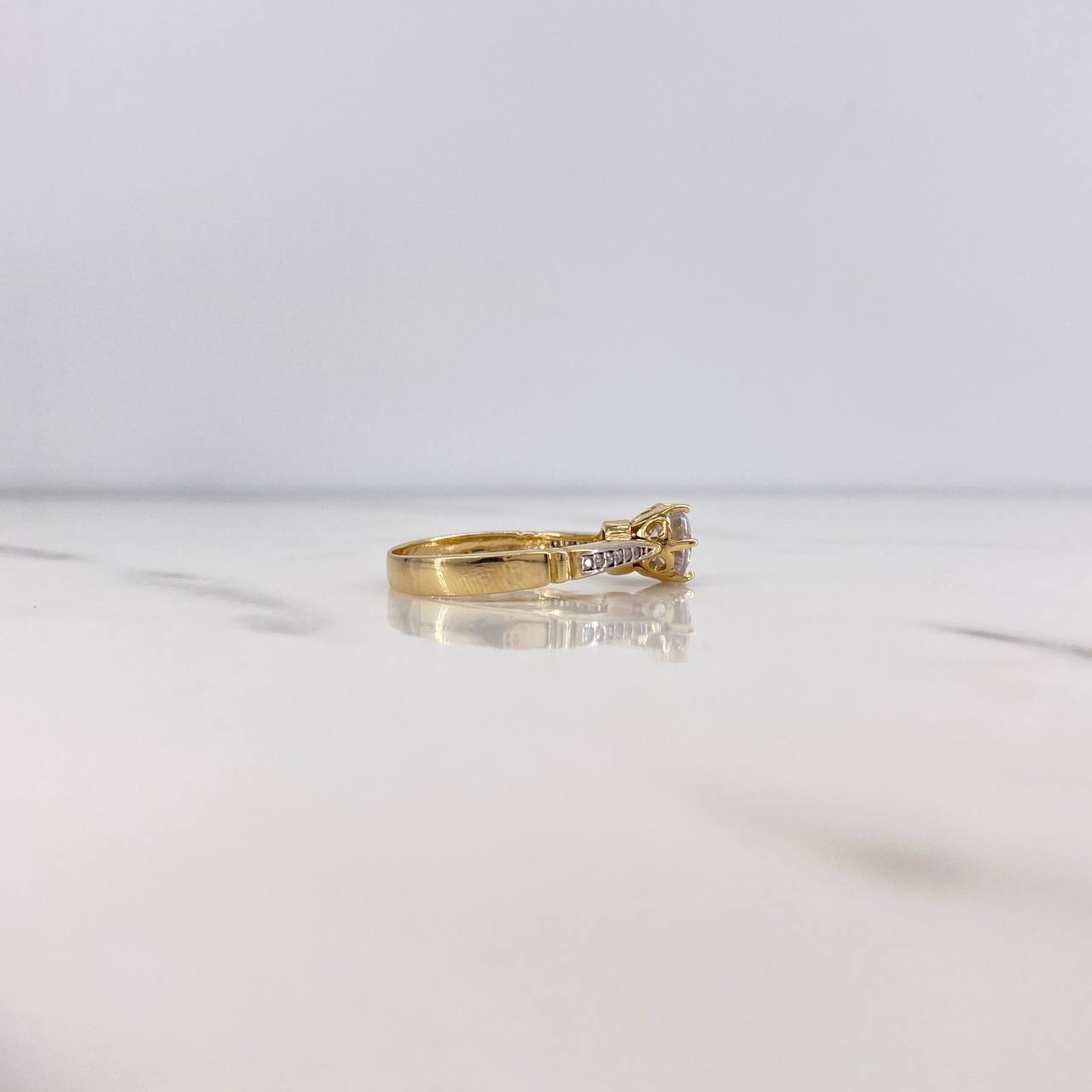 Anillo Solitario 3.35gr / T6 3/4 / Circones Blancos Dos Oros Amarillo Blanco 18K &