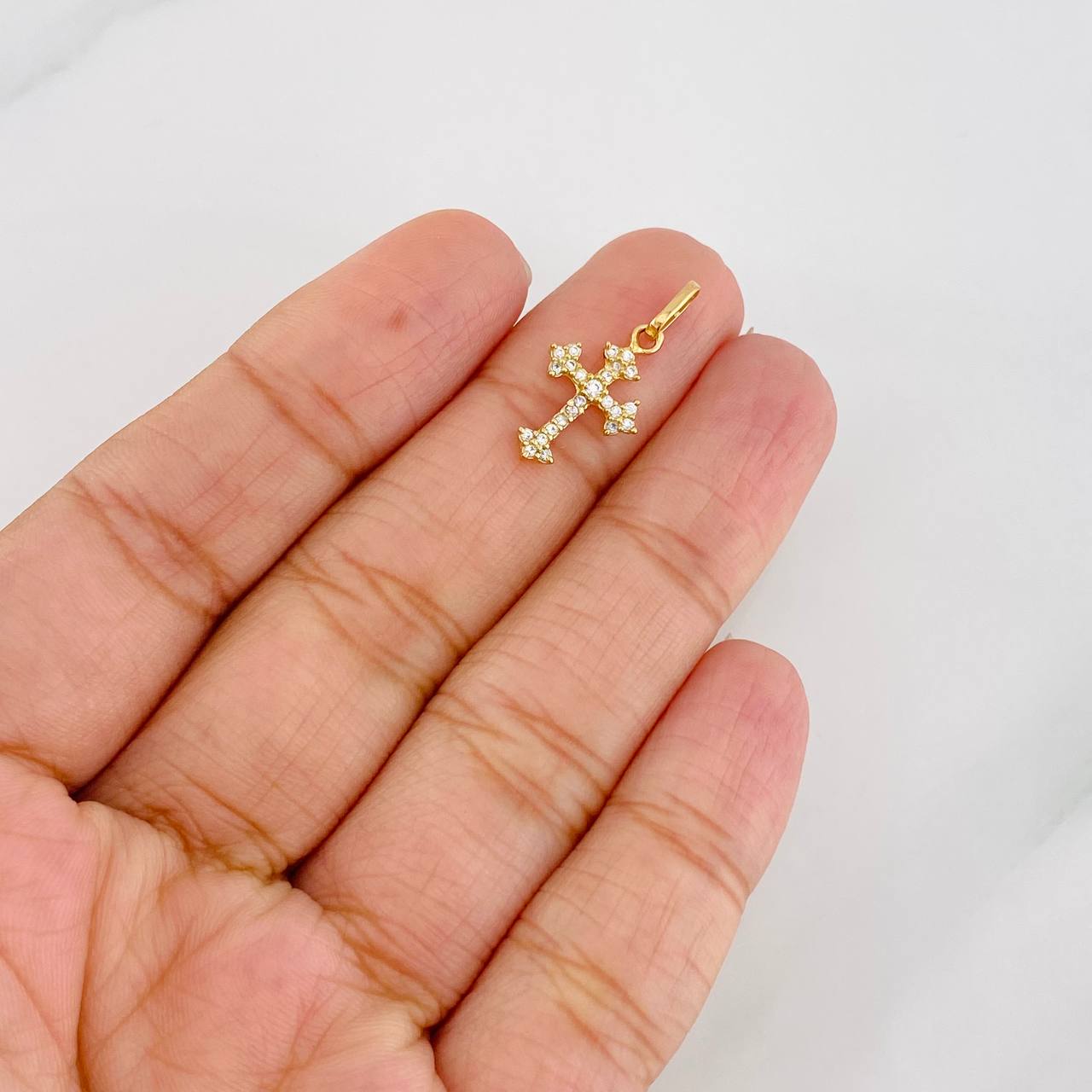 Dije Cruz Gótica 0.7g / 2cm Oro Amarillo 18K