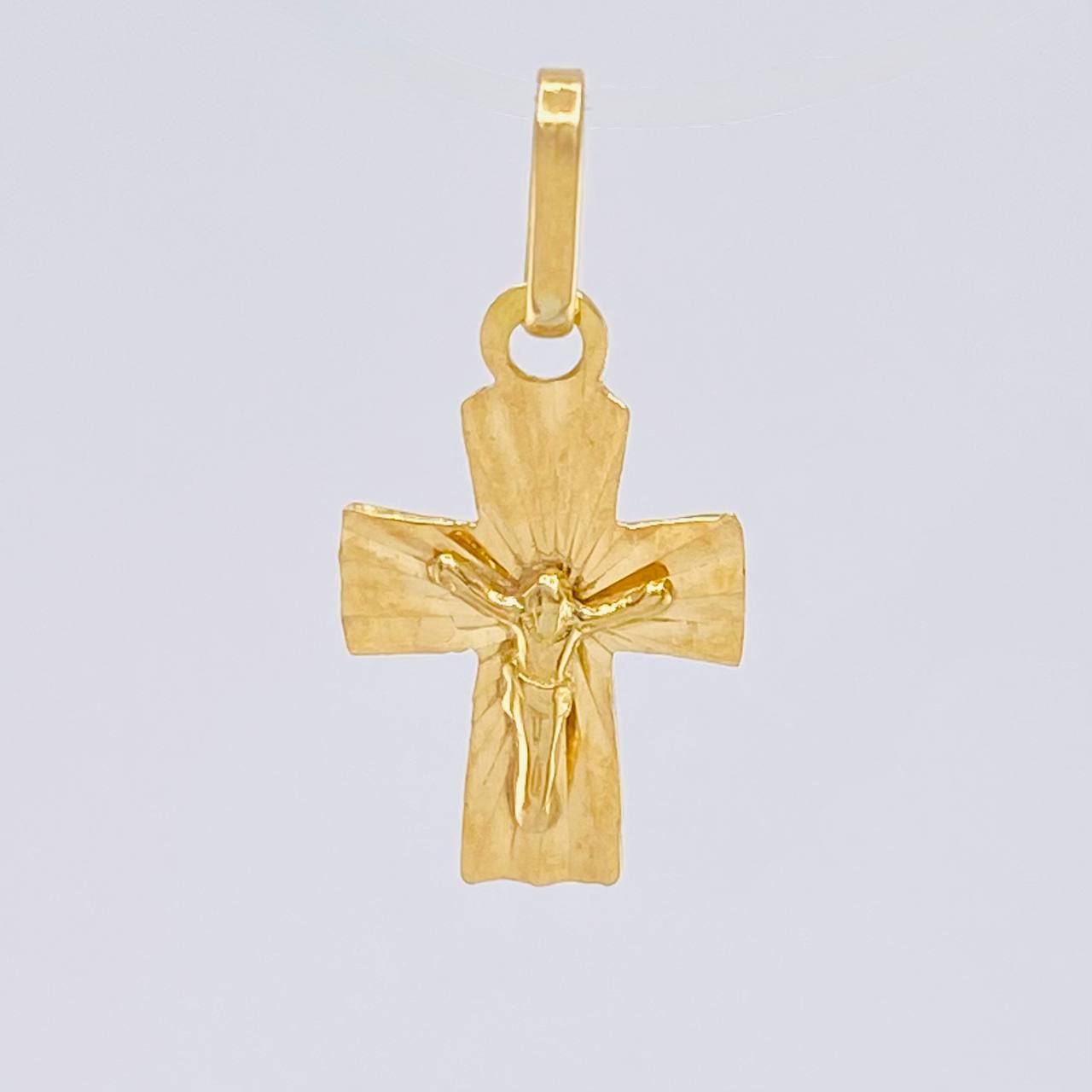 Dije Cruz Cristo 0.55 g / 1.8 cm Oro Amarillo 18K