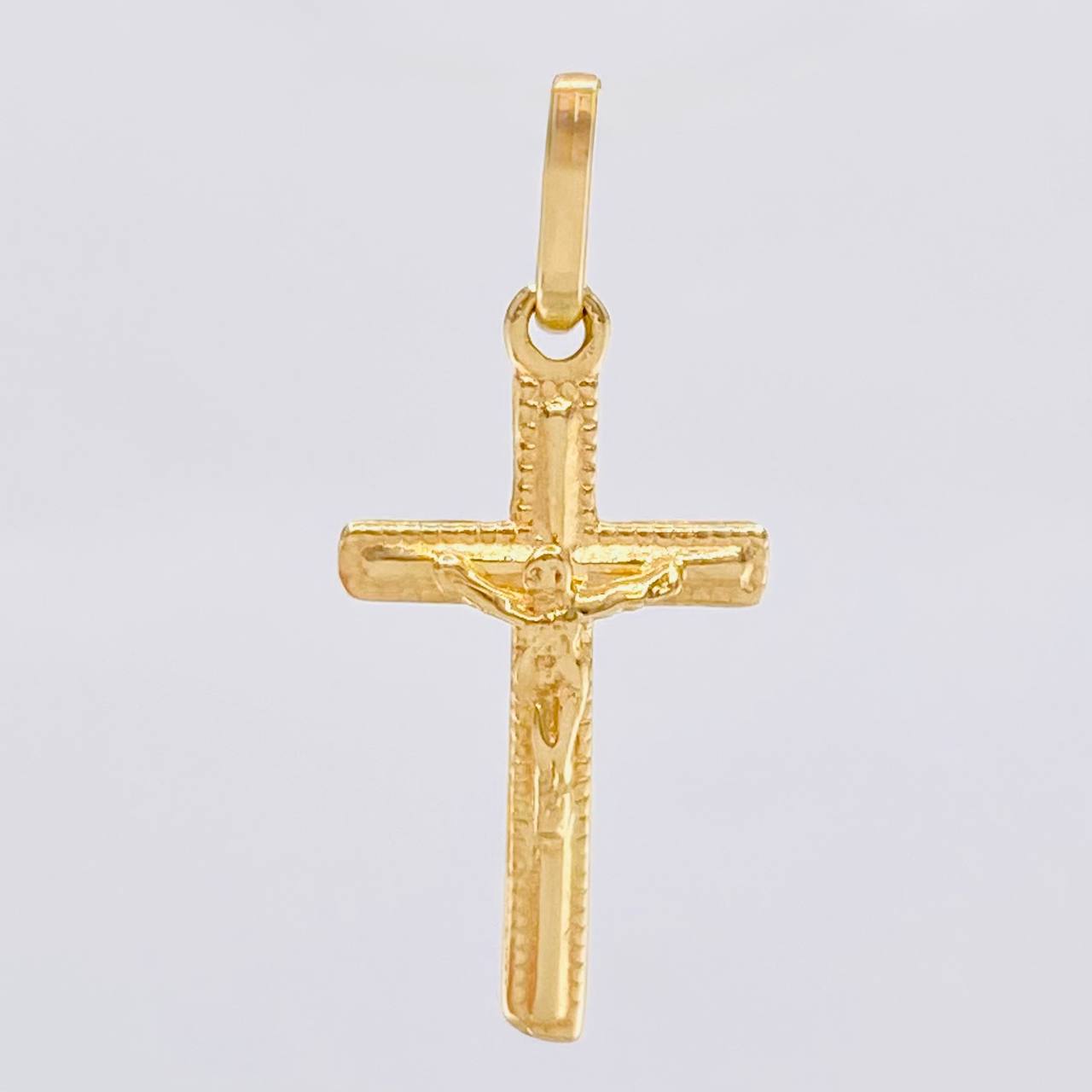 Dije Cruz Cristo 0.9 g / 2.6 cm Oro Amarillo 18K