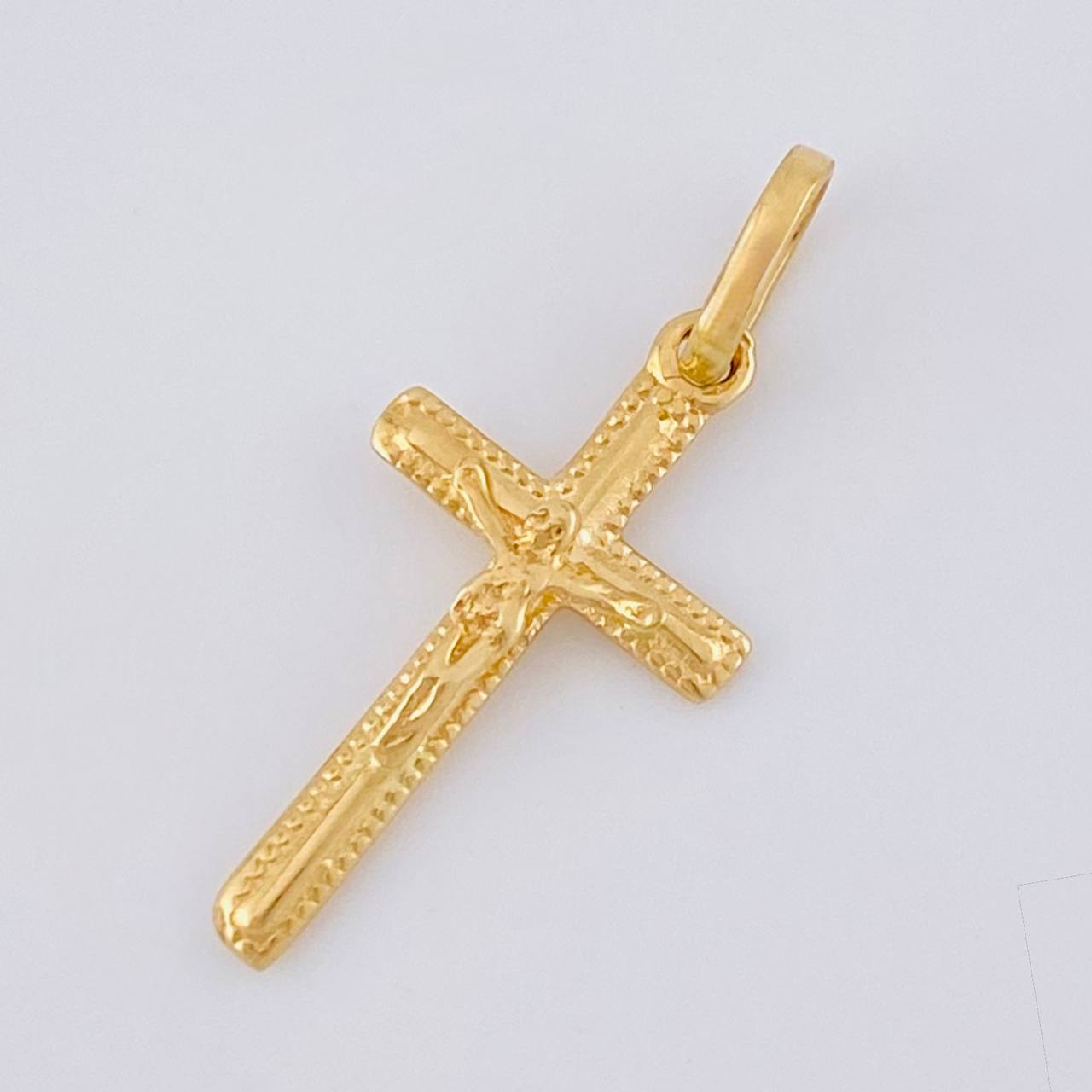 Dije Cruz Cristo 0.9 g / 2.6 cm Oro Amarillo 18K