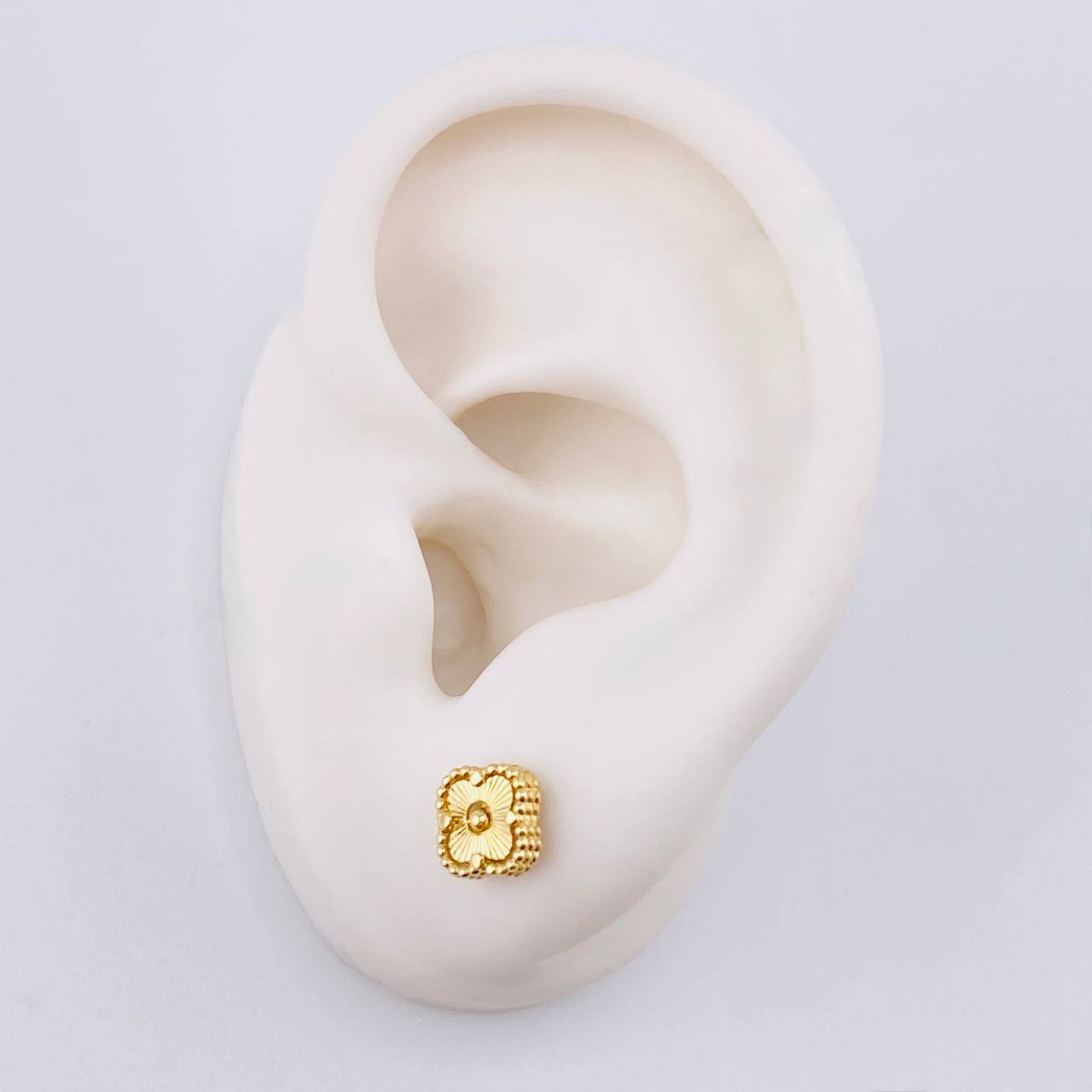 Topos Trebol 1.7 g / 7.7 mm Oro Amarillo 18K