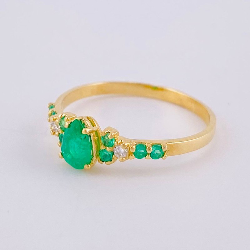 Anillo Gota Duquesa 60Pts 1.5 g / T6 1/4 Oro Amarillo 18K