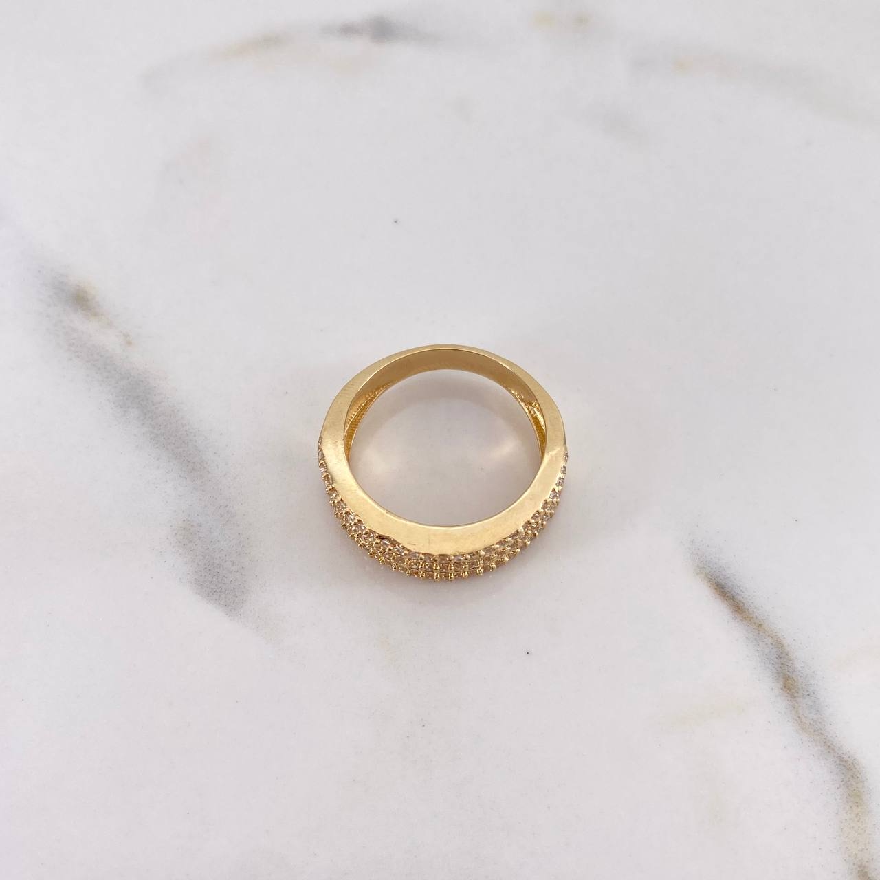 Anillo Rustica Lineas 6.25gr / T7 1/2 / Circones Blancos Oro Amarillo 18K &