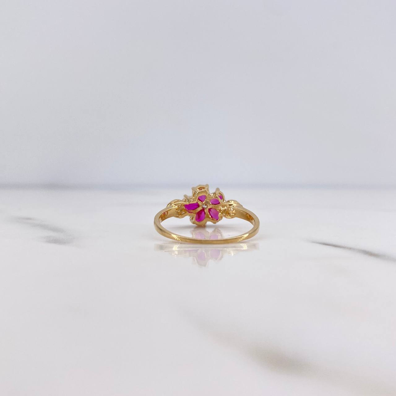 Anillo Flor 2.2gr / T7 / Circones Fucsias Blancos Oro Amarillo 18K &