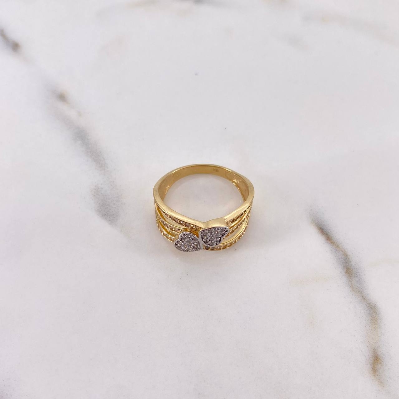 Anillo Lineas Corazones 3.7gr / T7 1/4 / Circones Blancos Dos Oros Amarillo Blanco 18K &