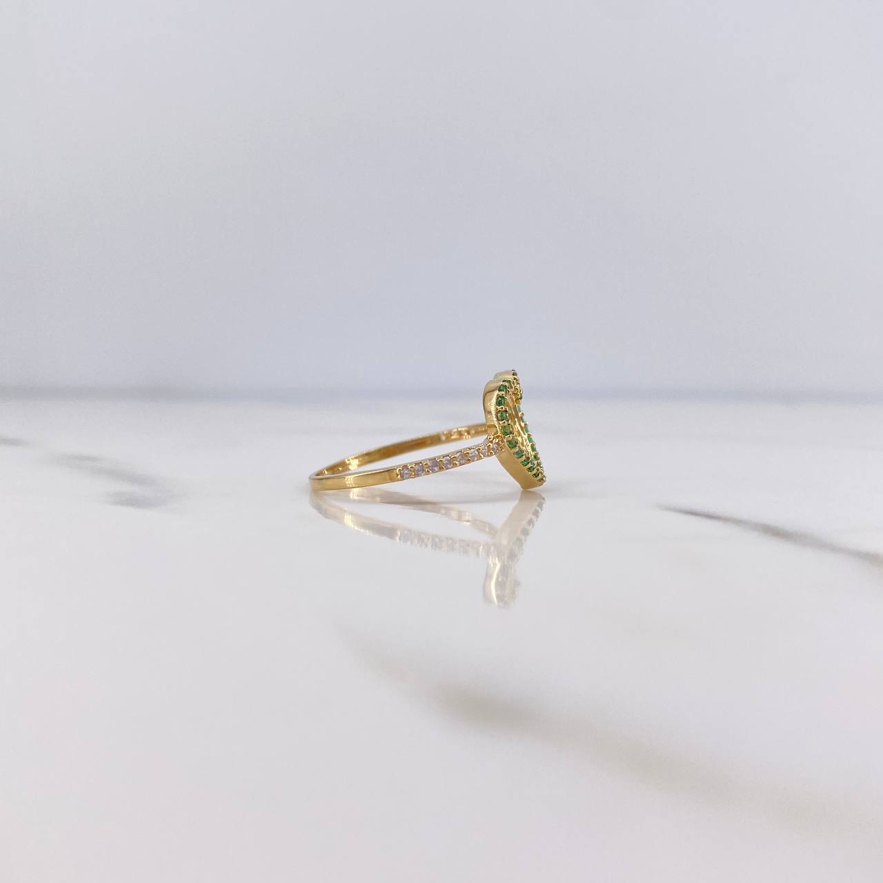 Anillo Silueta Corazon 1.5gr / T7 1/2 / Circones Verdes Blancos Oro Amarillo 18K &