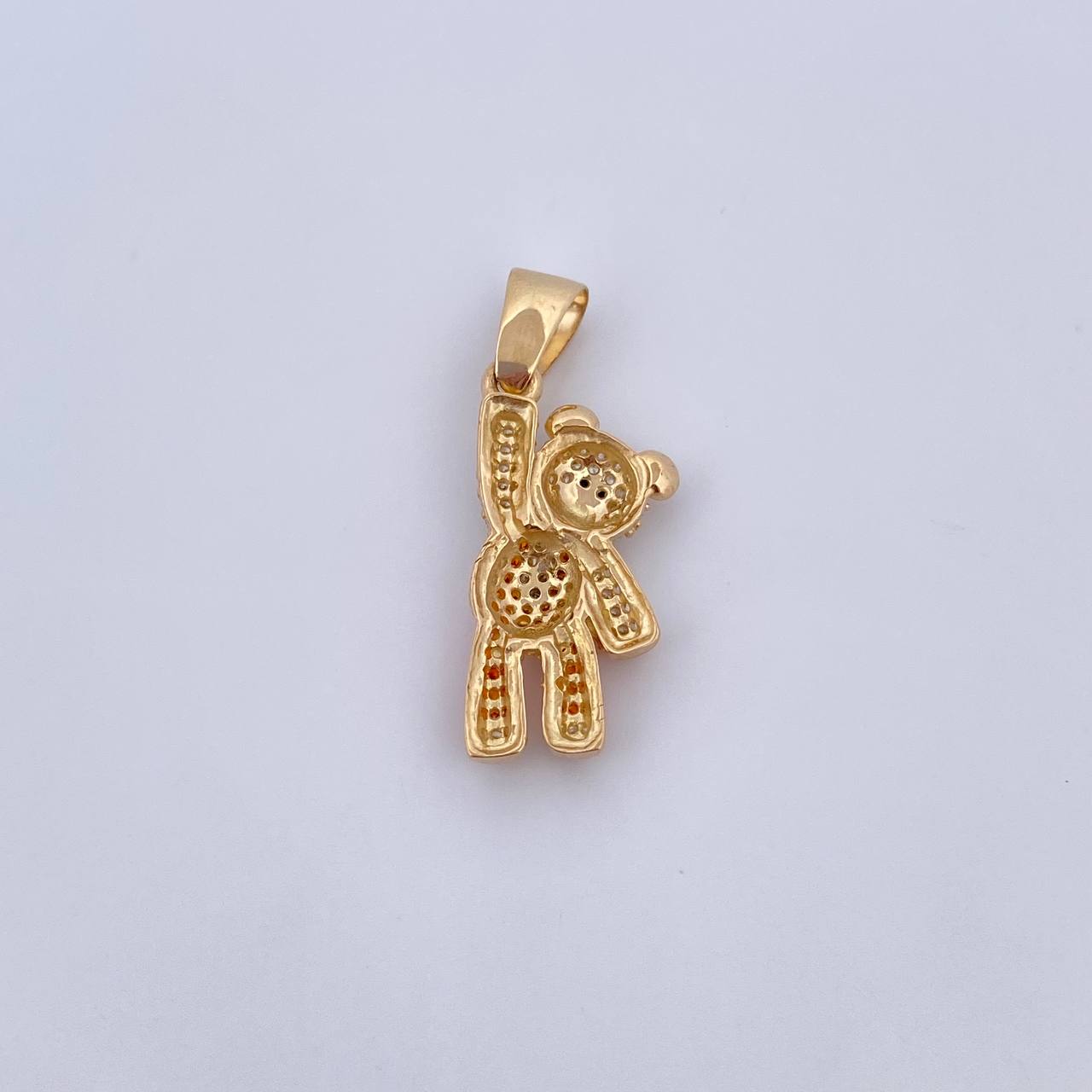 Dije Oso Overol 3.55gr / 3.1cm / Circones Negros Naranjas Blancos Oro Amarillo 18K $