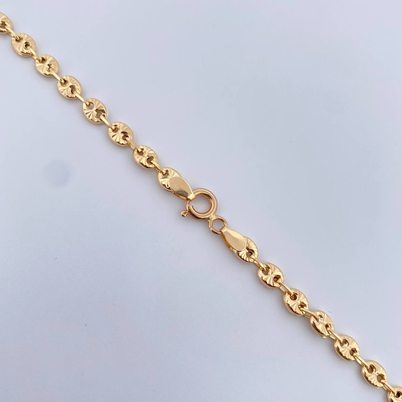 Cadena GC 8.4gr / 47.4cm / 4mm Diamantada Oro Amarillo 18K $