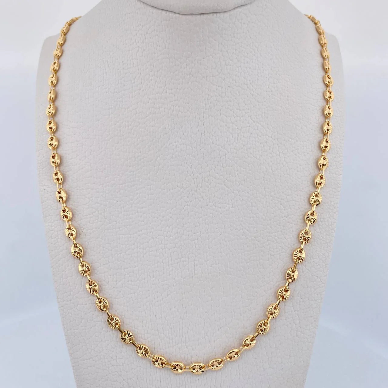 Cadena GC 12.15gr / 58.5cm / 4mm Oro Amarillo 18K $