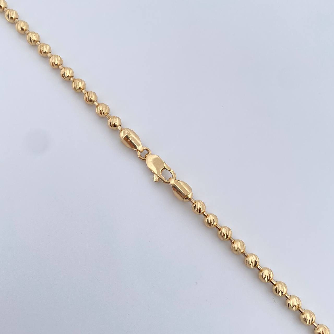 Cadena Militar 25.6gr / 59.5cm / 4mm Bolas Diamantadas Oro Amarillo 18K $